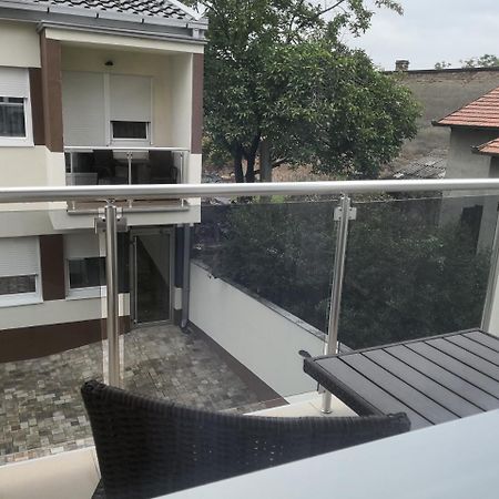 Konak Kutko Pančevo Exterior foto