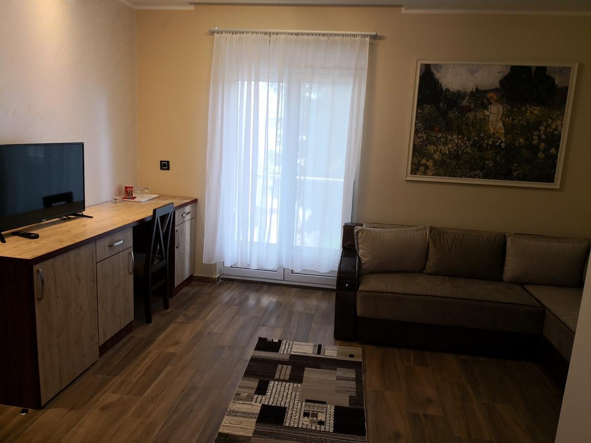 Konak Kutko Pančevo Exterior foto