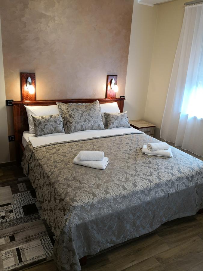 Konak Kutko Pančevo Exterior foto